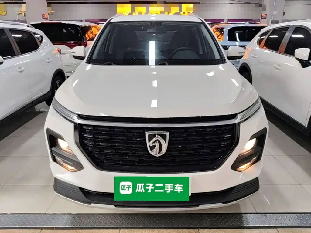 Baojun 530 2021 2021 Global Anniversary Edition 1.5T CVT Luxury 7-seater