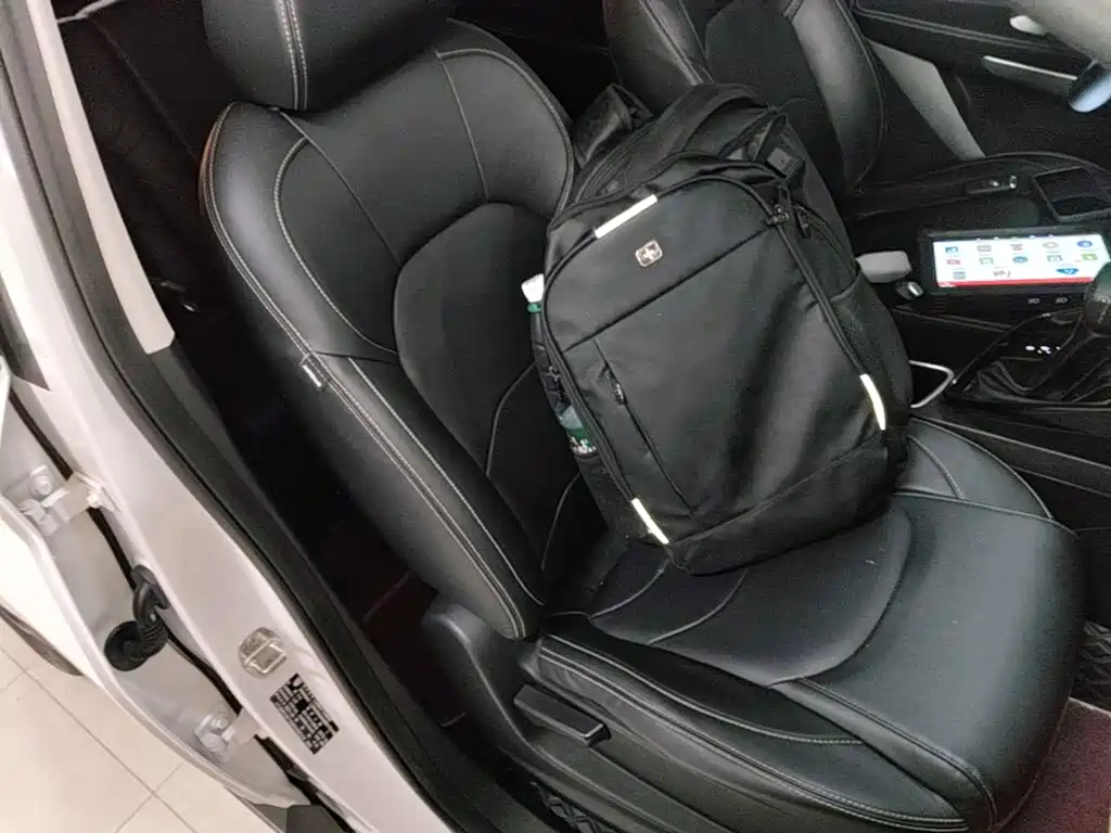Baojun 530 2021 2021 Global Anniversary Edition 1.5T CVT Luxury 7-seater