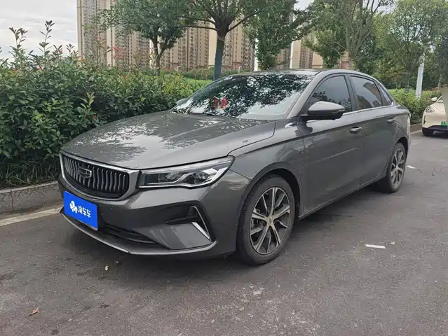 Geely Emgrand 2023