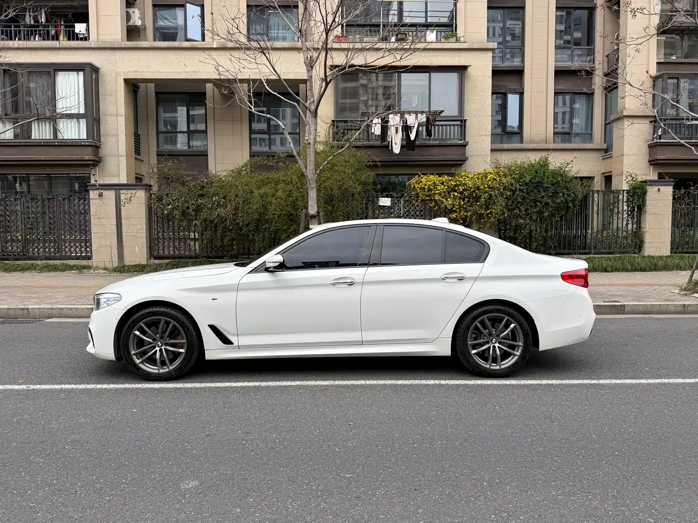 BMW 5 Series (Import) 2018 525i M Sport Package фото 4