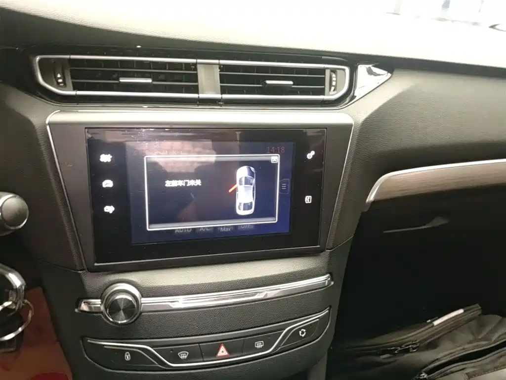 Peugeot 408 2016 1.6T Automatic Luxury Edition фото 13