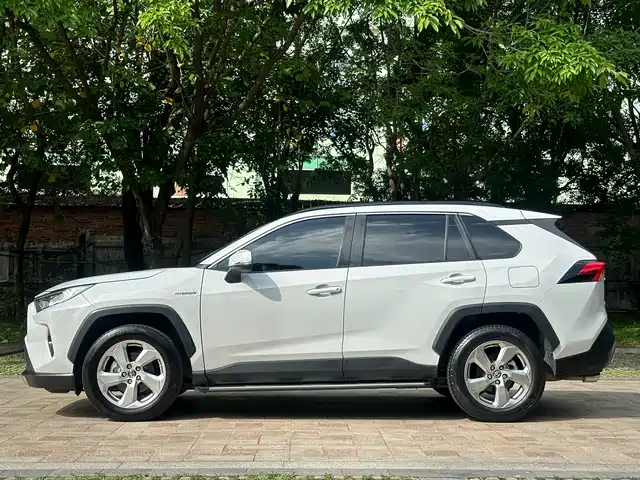 Toyota RAV4 Rongfang 2021 Hybrid 2.5L E-CVT Front-wheel Drive Elite Edition — фото 4