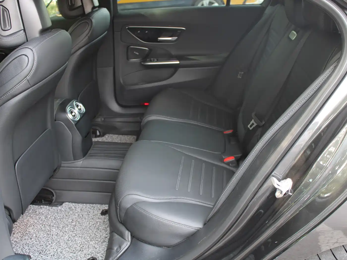 Mercedes-Benz C-Class 2024 Second Facelift C 260 L Sport фото 12