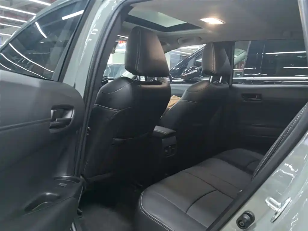 Toyota Corolla Cross 2023 2.0L Elite Edition фото 17