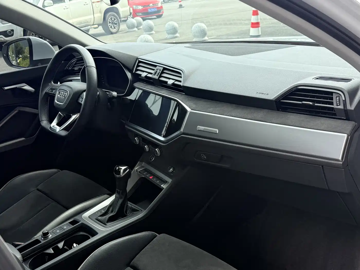 Фото 12 - Audi Q3