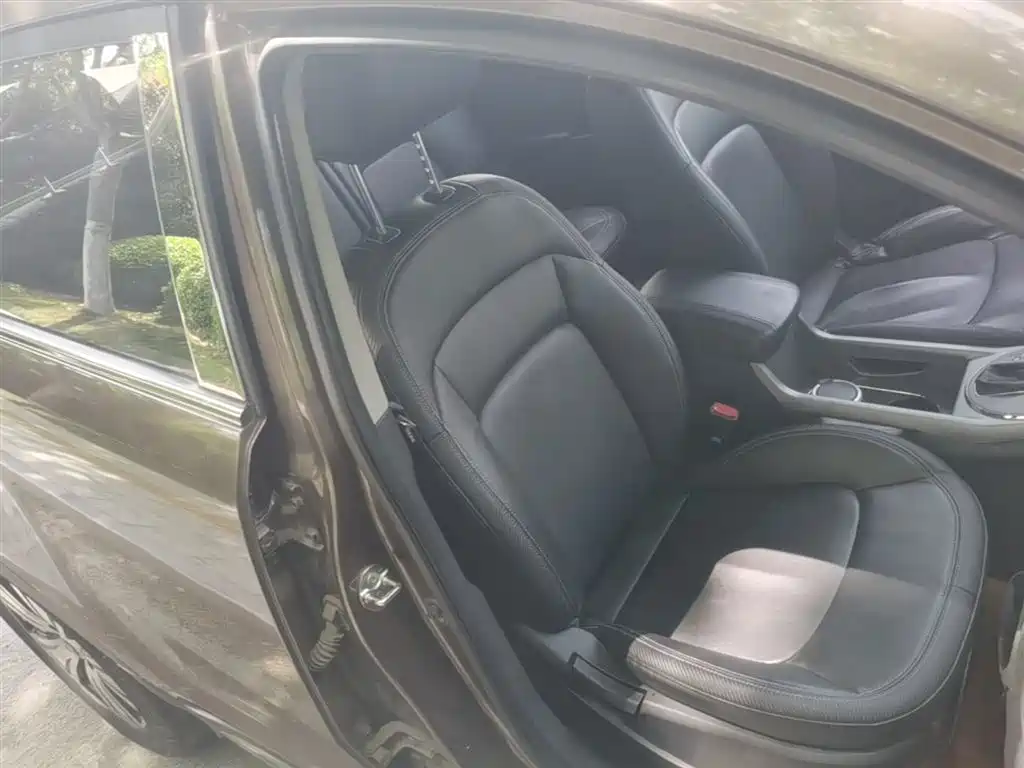 Kia Sportage 2015 2.0L Automatic 2WD DLX фото 25
