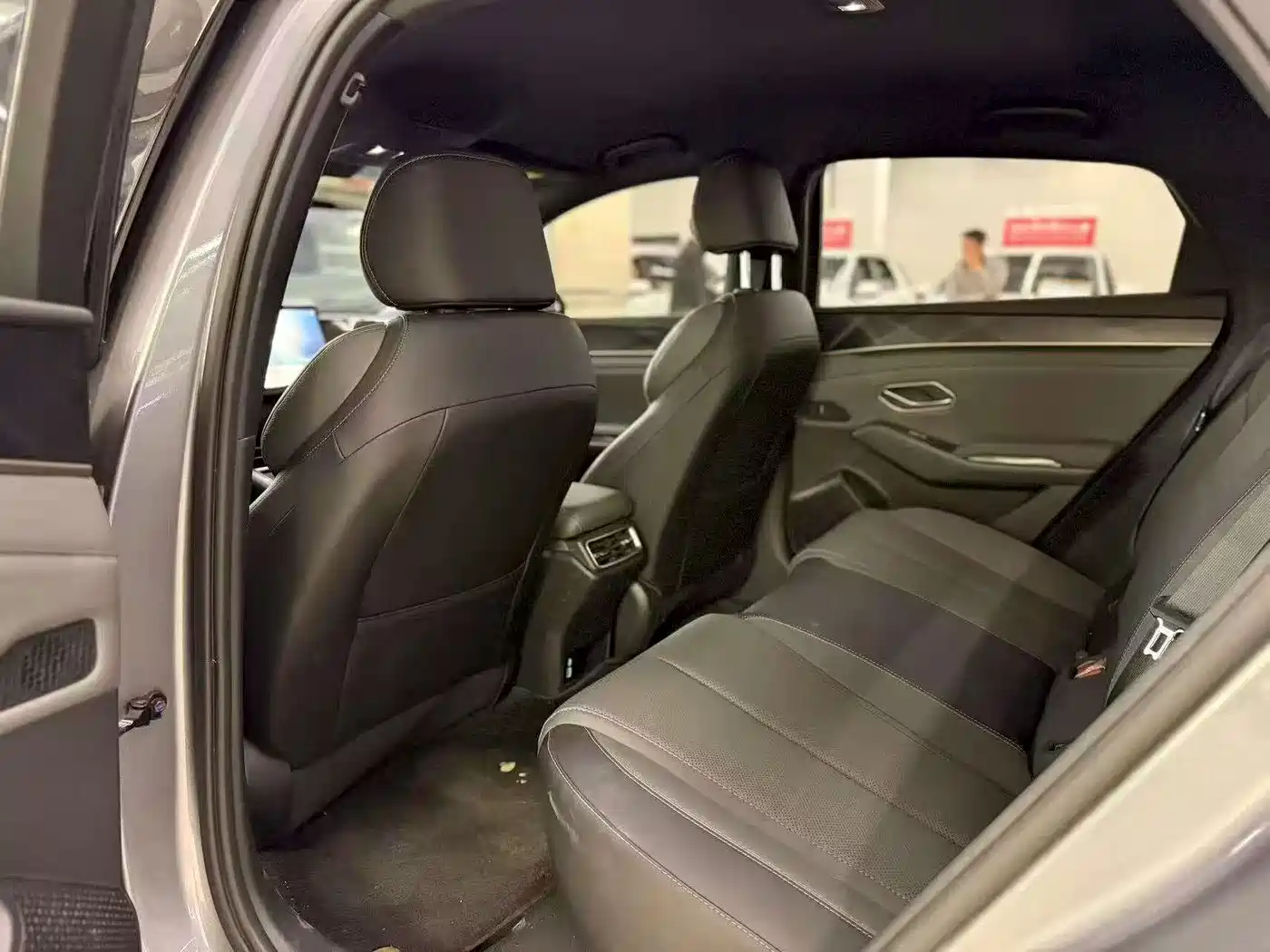 BYD Qin L 2025 DM-i Smart Drive 80KM Premium фото 6