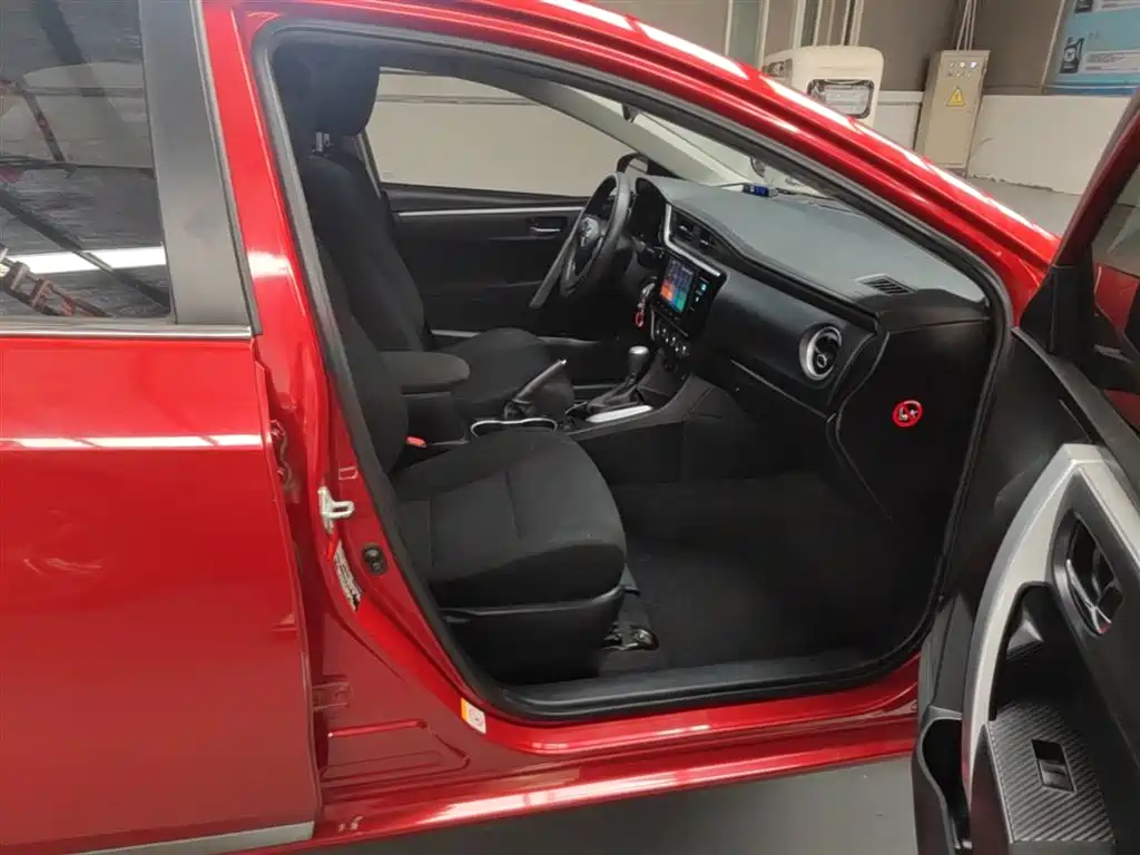 Toyota Levin 2017 Facelift 185T CVT Elite (China V) фото 25