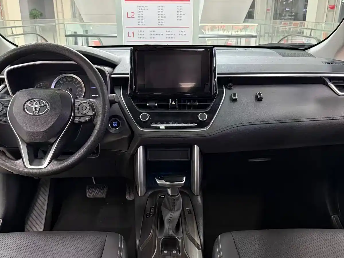 Toyota Frontlander 2022 2.0L CVT Luxury Edition фото 5