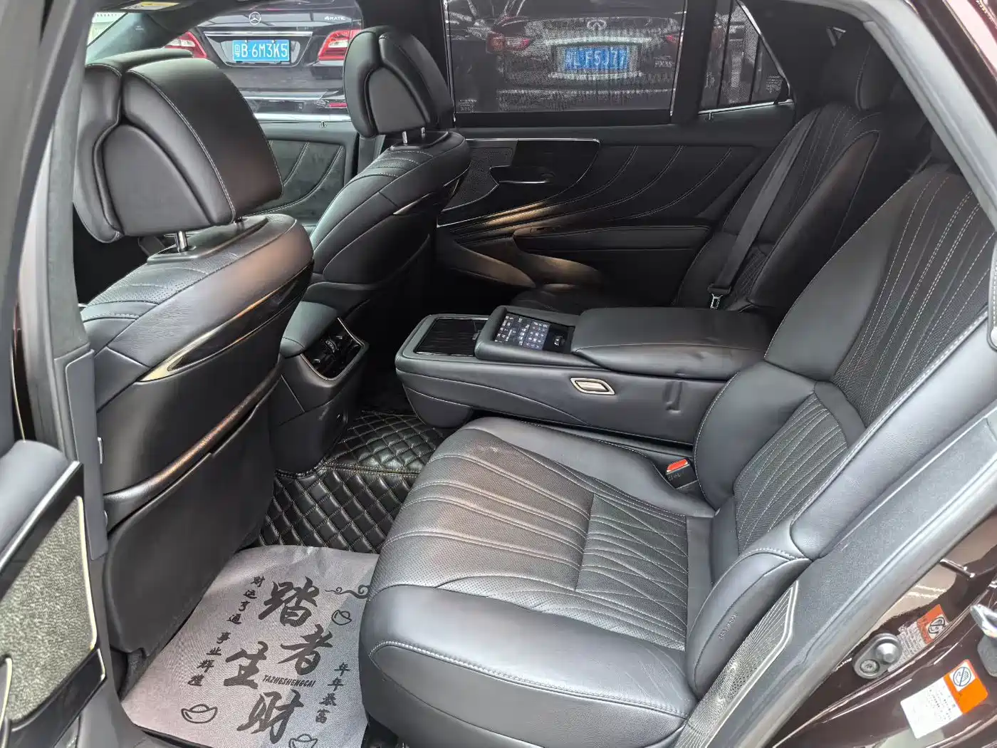 Lexus LS 2021 500h Luxury Edition фото 8