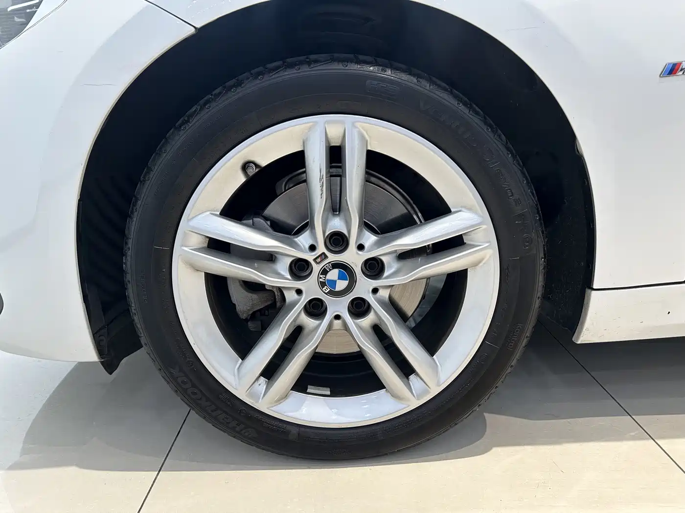 BMW 1 Series 2021 120i M Sport Shadow Edition фото 22