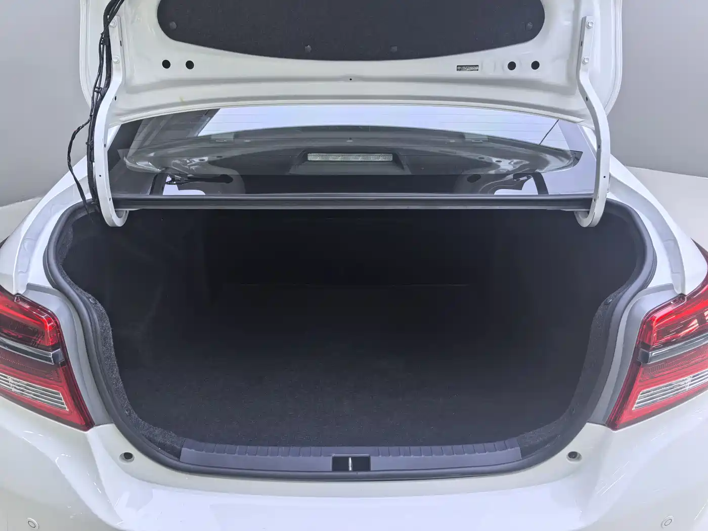 Toyota YARiS L Zhi Xiang 2020 1.5L CVT Leading Edition фото 14