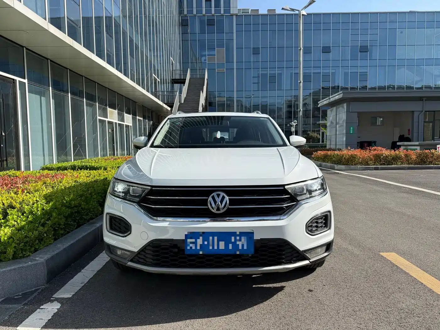 Volkswagen T-ROC 2020 230TSI DSG 2WD Progressive фото 2
