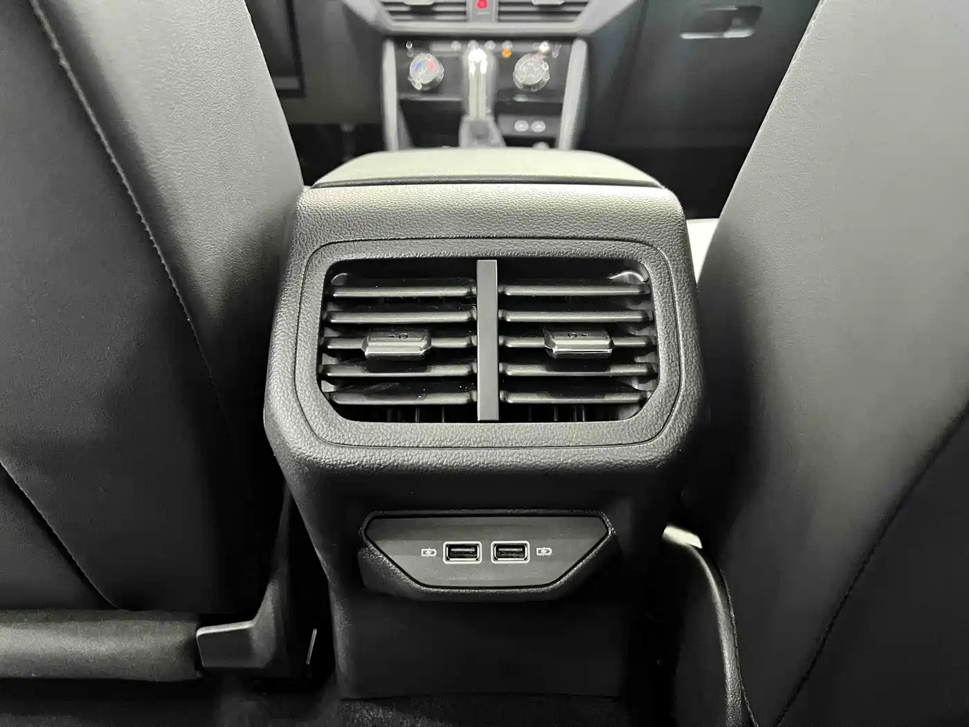 Volkswagen Bora 2023 200TSI DSG Smart PRO Edition фото 12