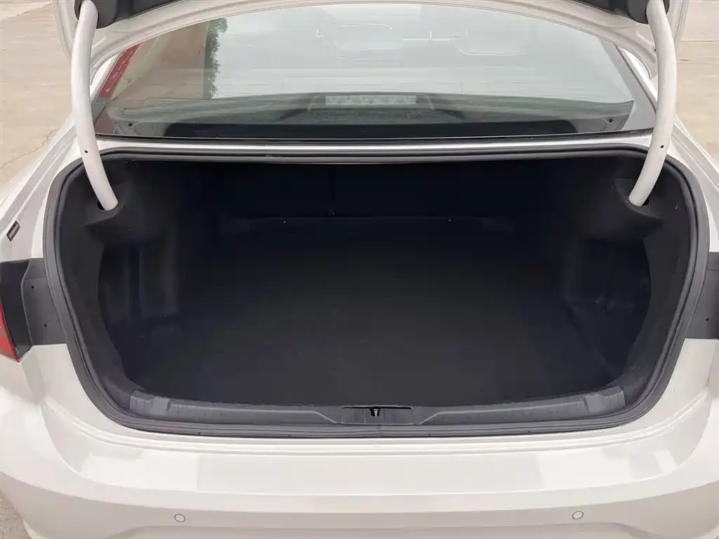 Volkswagen Lamando 2021 Facelift 280TSI DSG Comfort Edition фото 19