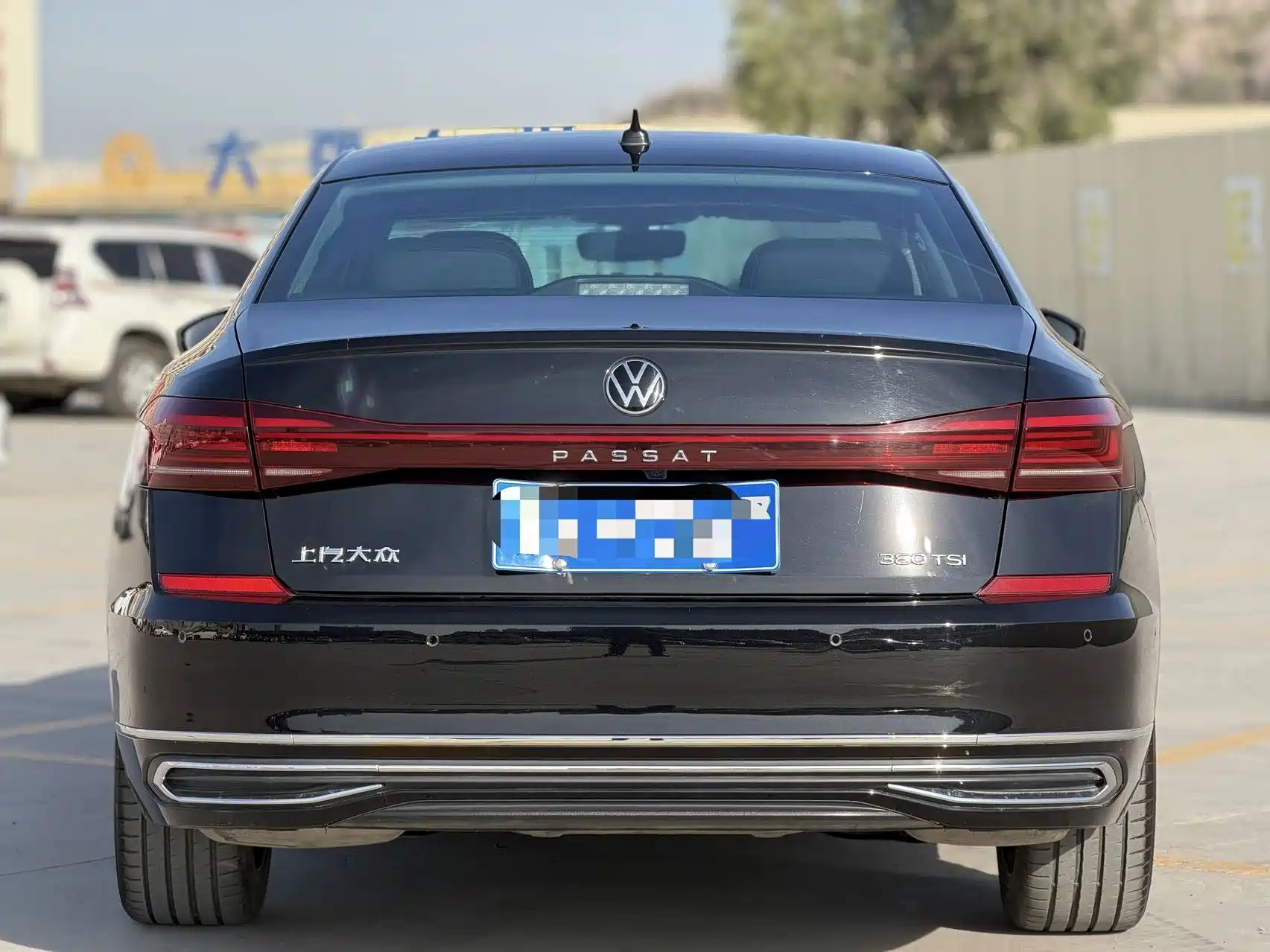 Photo 5 - Volkswagen Passat