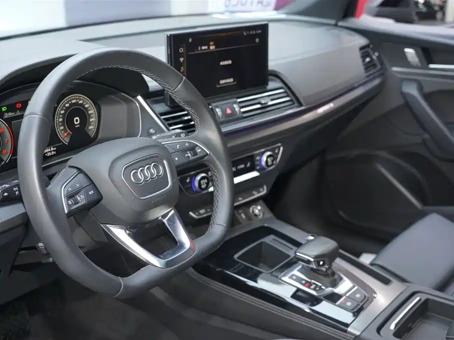 Audi Q5L 2023 40T Luxury Dynamic фото 18