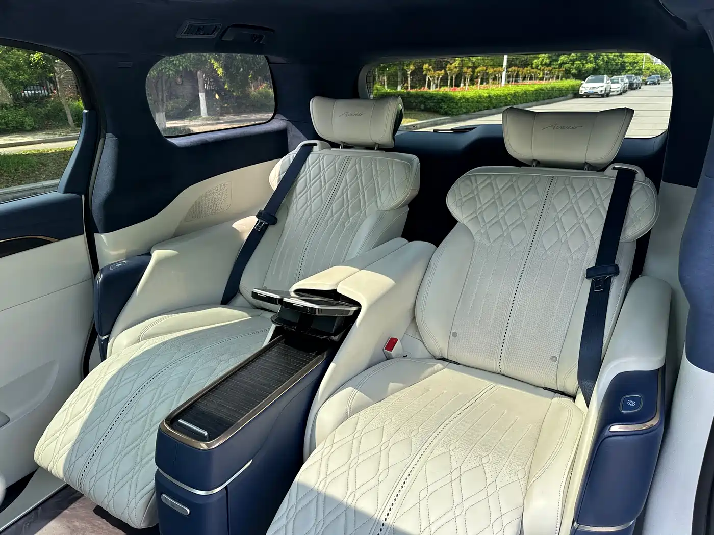 Buick GL8 2020 Avenir Four-Seat Prestige Edition фото 9