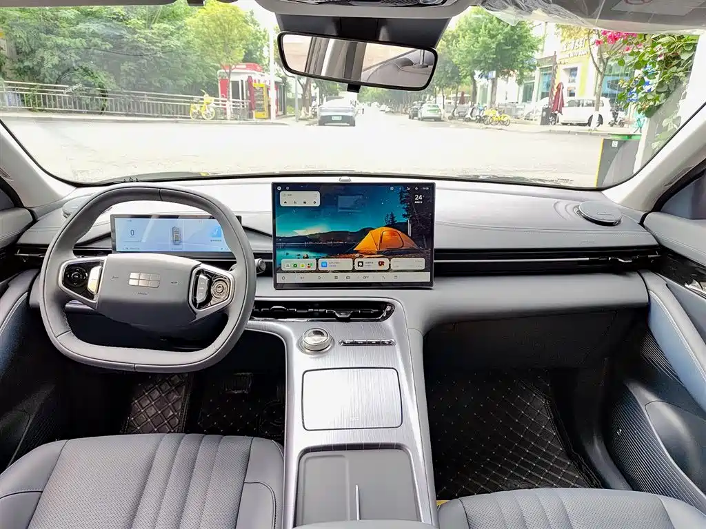 Geely Galaxy Galaxy E5 2024 530km Voyage Edition фото 10