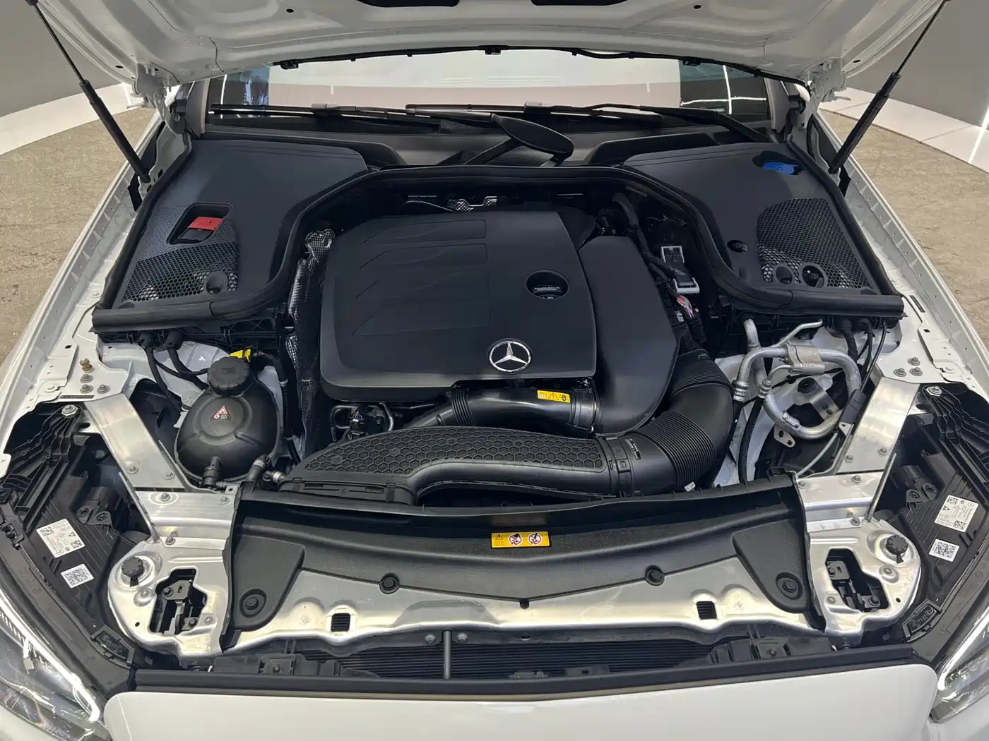 Mercedes-Benz E-Class (Import) 2023 Facelift E 260 Coupe фото 16