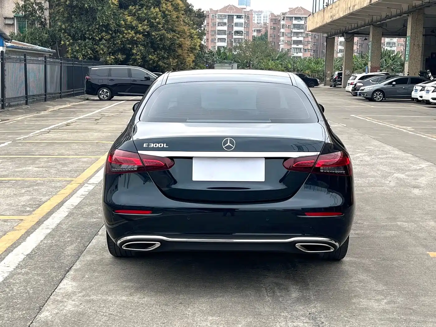 MERCEDES-BENZ E CLASS