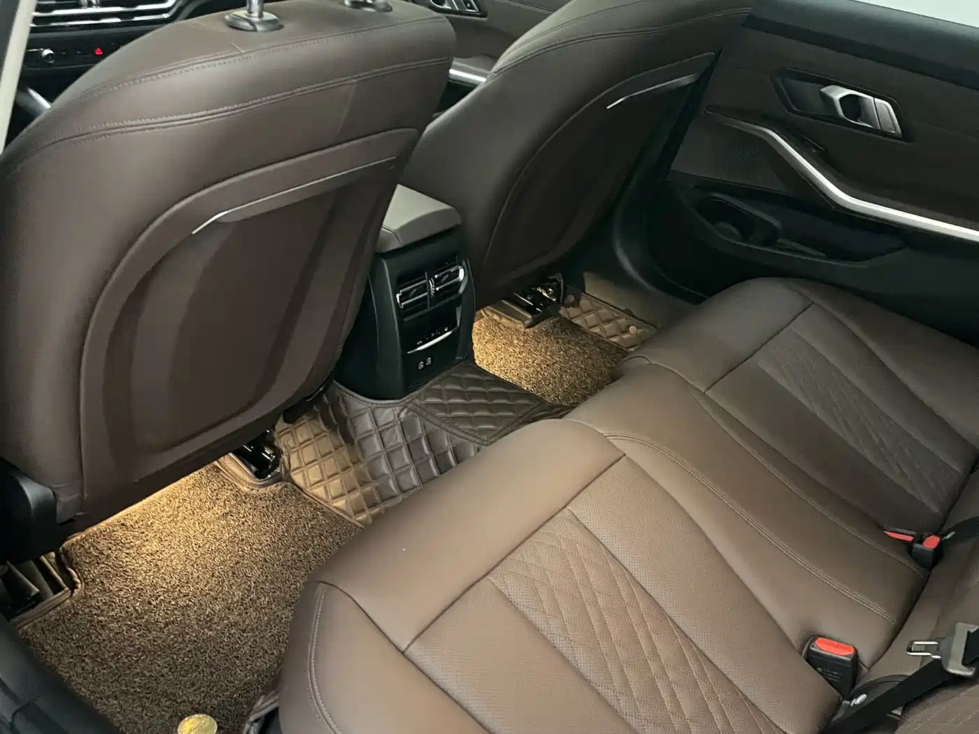 BMW 3 Series 2023 320Li M Sport Package фото 26