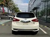 Photo 7 - Nissan Tiida