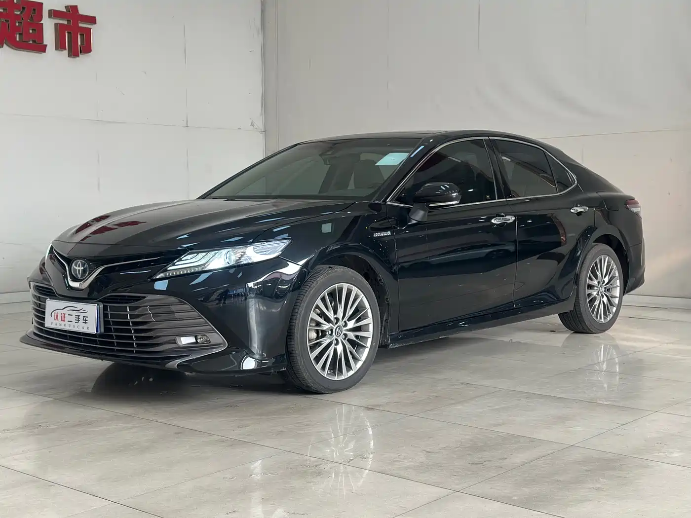 Toyota Camry 2018 Hybrid 2.5HG Luxury Edition