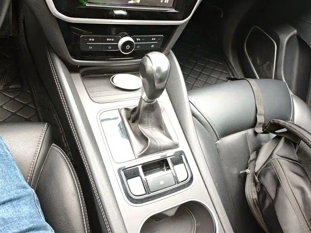 BYD Song MAX 2017 1.5T Auto Smart Connect Premium 7-seater фото 11