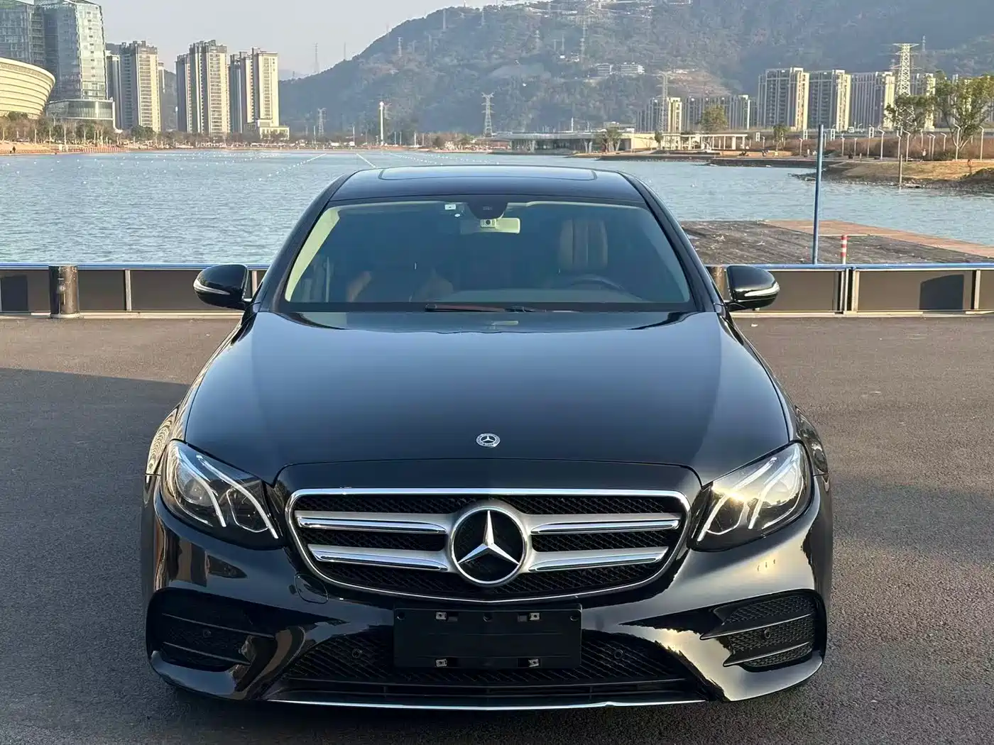Mercedes-Benz E-Class 2018 E 200 L Sport фото 2