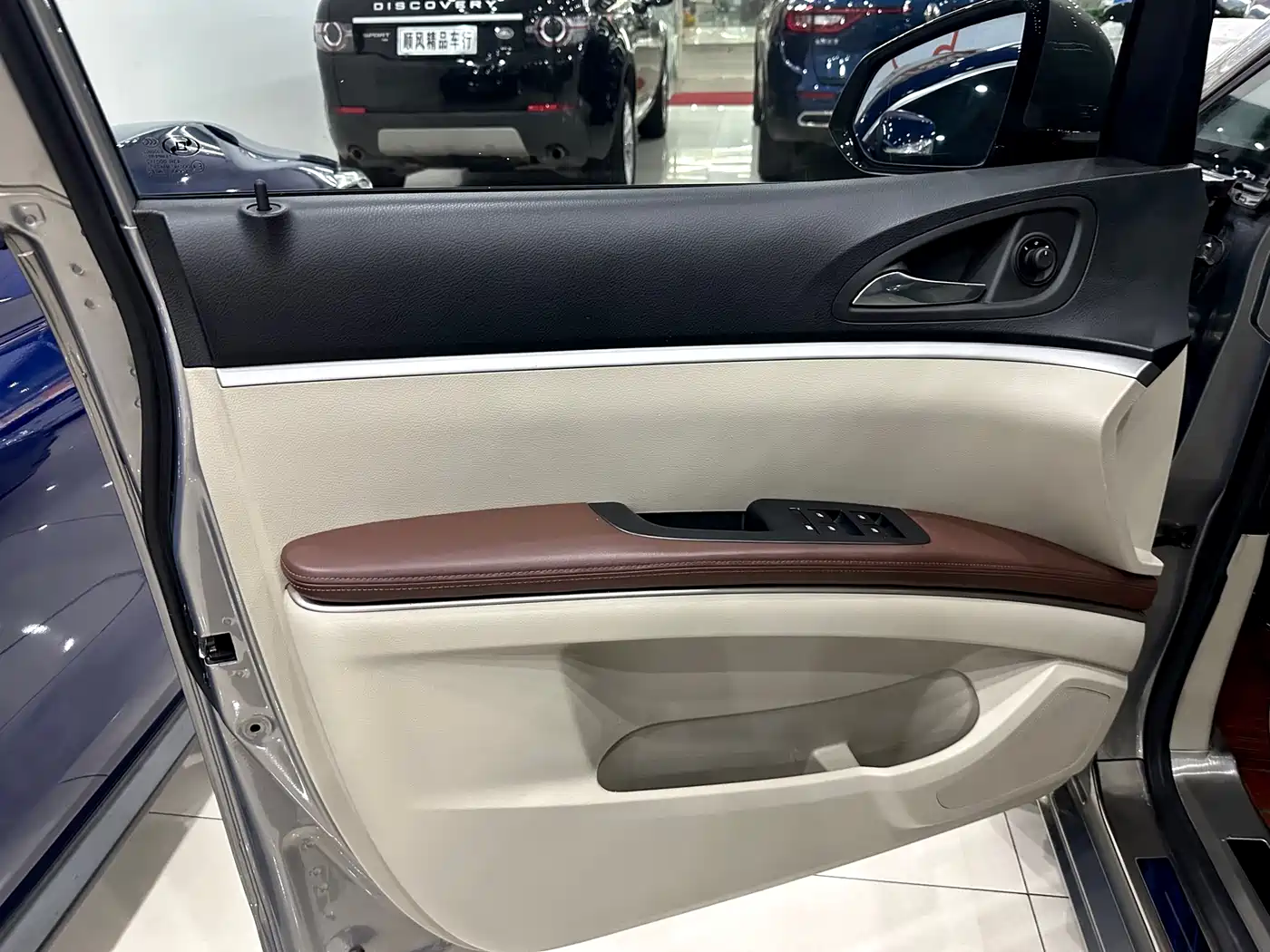 Buick GL8 2018 28T Comfort China VI фото 22