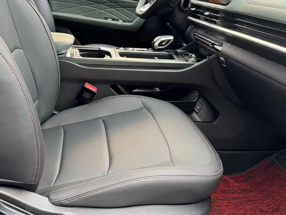 Geely Haoyue L 2025 2024 Model 2.0T DCT Premium