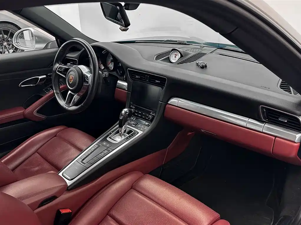 Porsche 911 2016 Carrera 3.0T фото 12