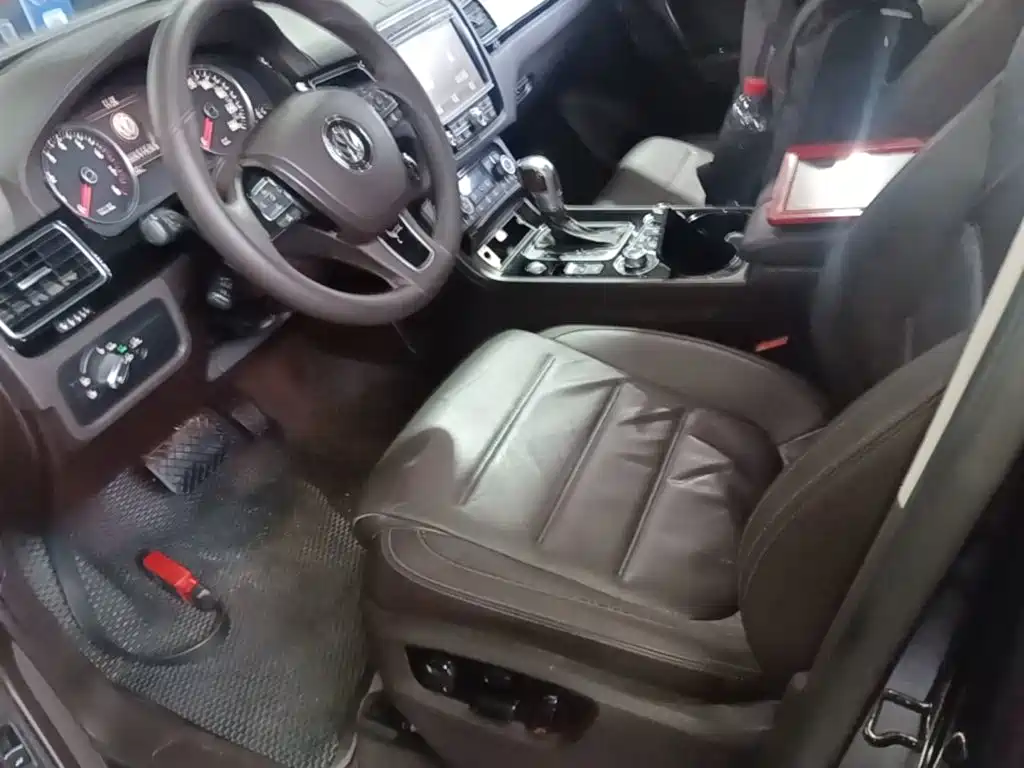 Volkswagen Touareg 2019 2017 3.0TSI Explorer Edition