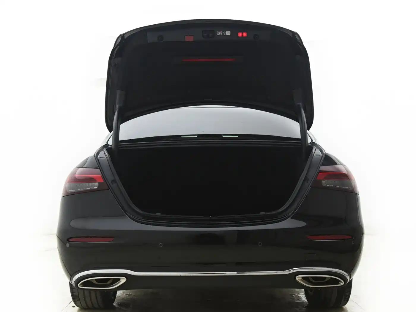 Mercedes-Benz E-Class 2023 E 300 L Fashion фото 9