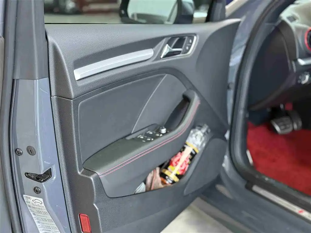 Audi S3 2019 Audi S3 2.0T Limousine фото 12