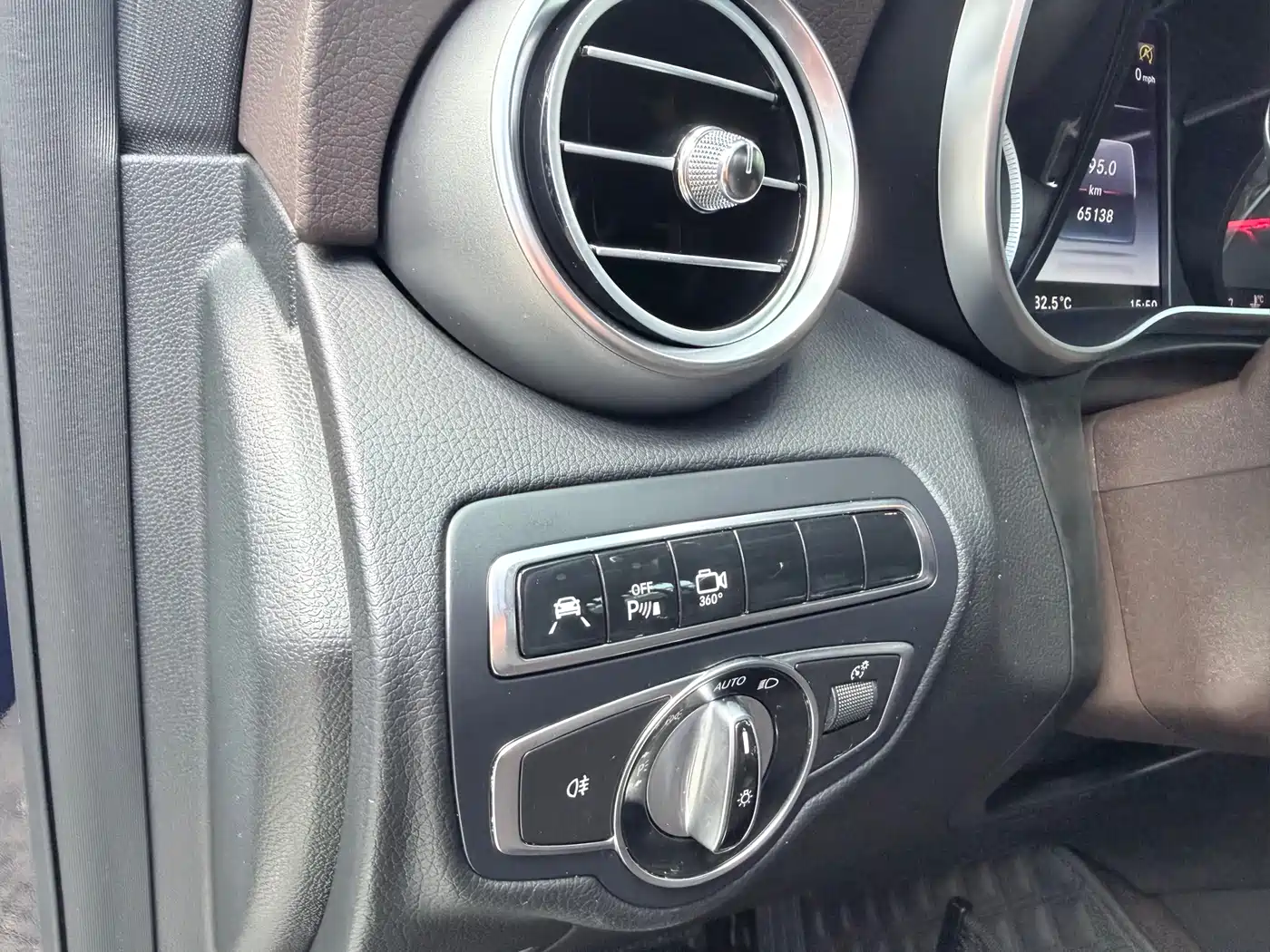 Mercedes-Benz GLC 2016 GLC 260 4MATIC Luxury фото 9
