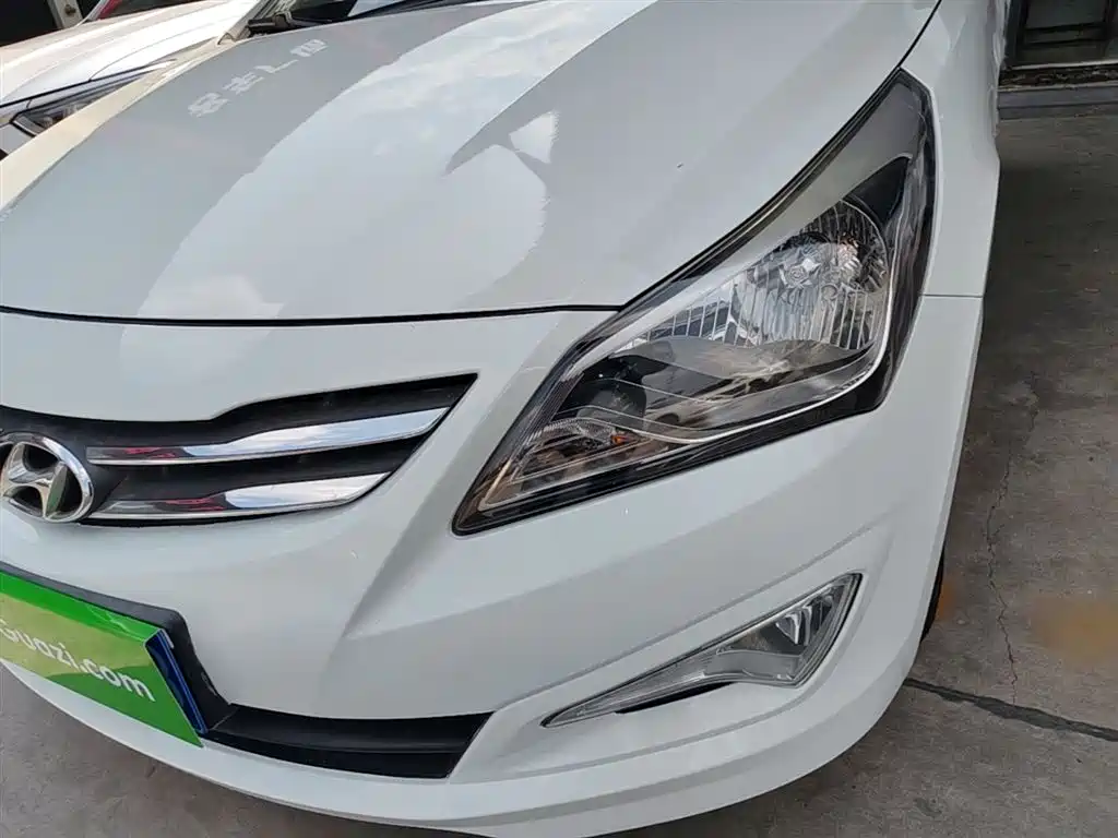 Hyundai Verna 2016 1.4L Manual Smart GLS фото 24