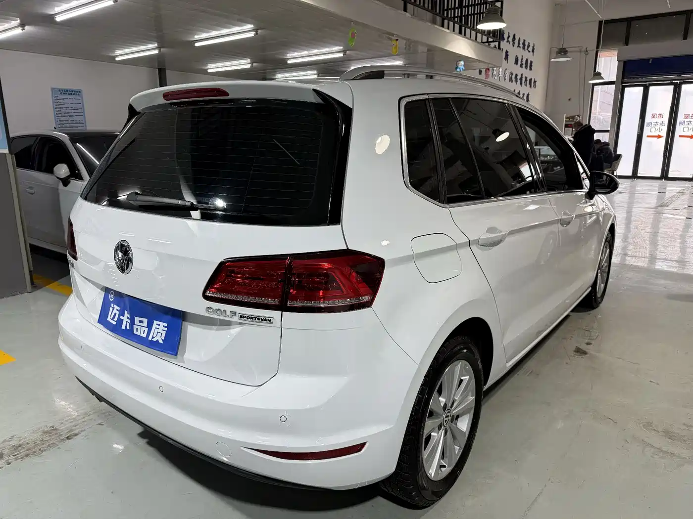 Volkswagen Golf Sportsvan 2018 230TSI Automatic Progressive фото 5