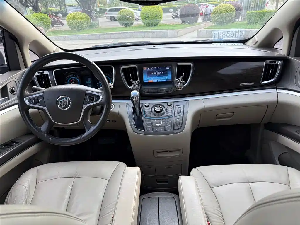 Buick GL8 2013 2.4L LT Luxury Business Executive Edition фото 5