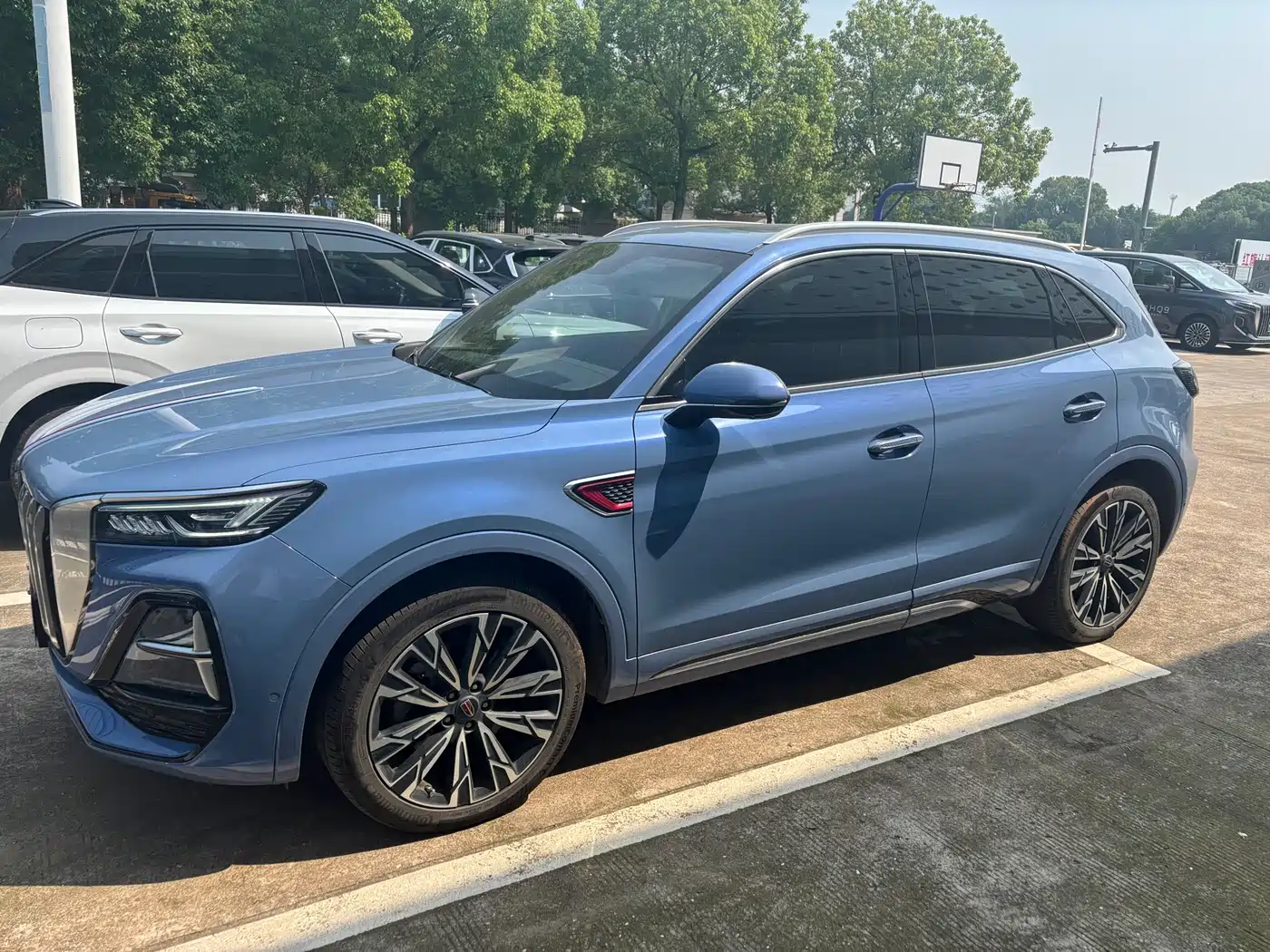 Hongqi HS5 2023 2.0T 4WD Flag Leader Pro фото 3