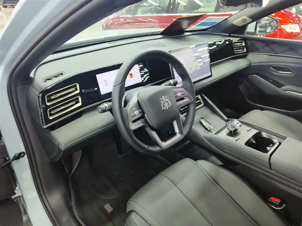 BYD Qin L 2025 DM-i Smart Drive Edition 120KM Surpassing фото 10