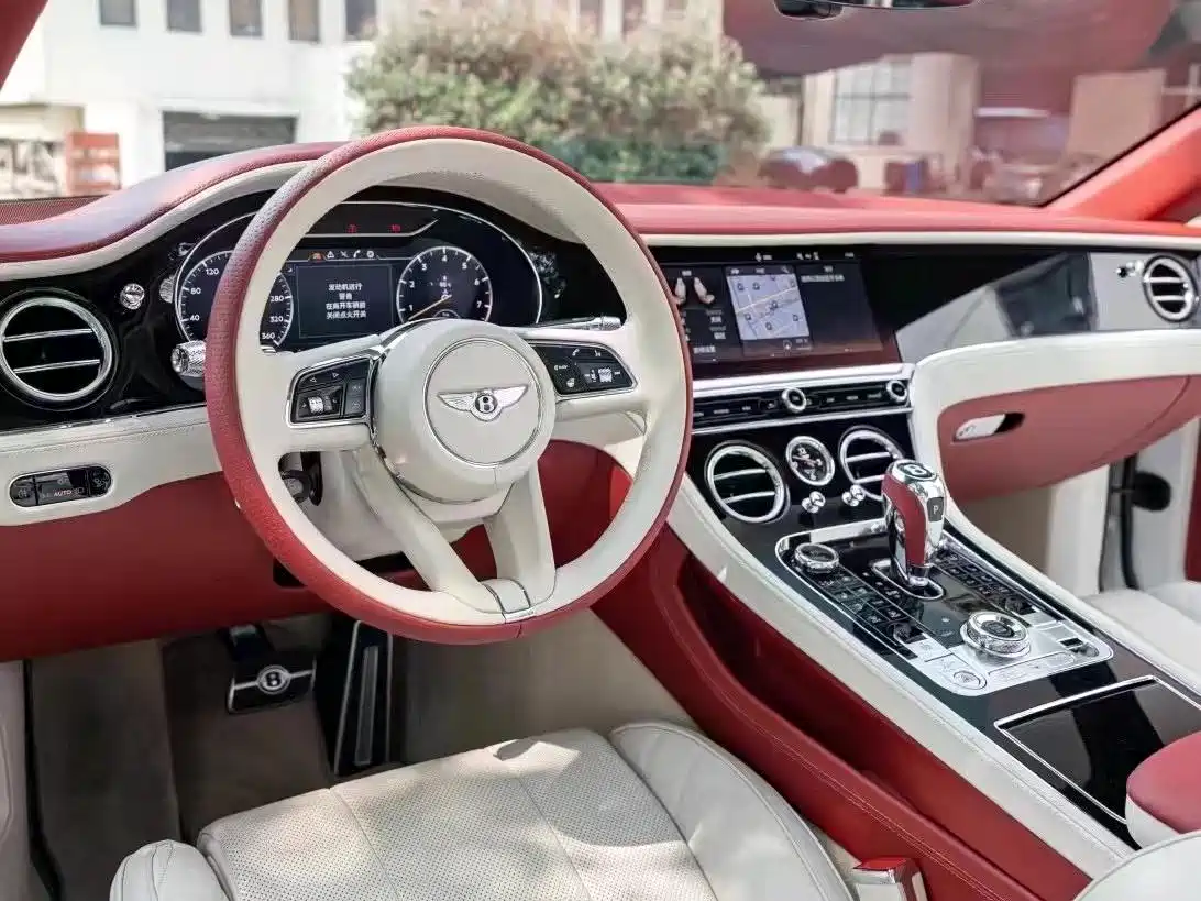 Bentley Continental 2019 6.0T GT W12 Convertible фото 4