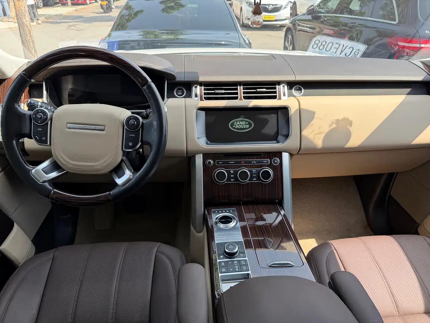 Land Rover Range Rover фото 8
