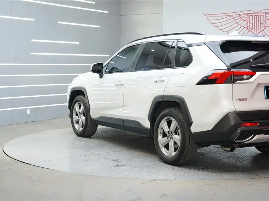 Toyota RAV4 Rongfang 2021 2.0L CVT 4WD Trend фото 3