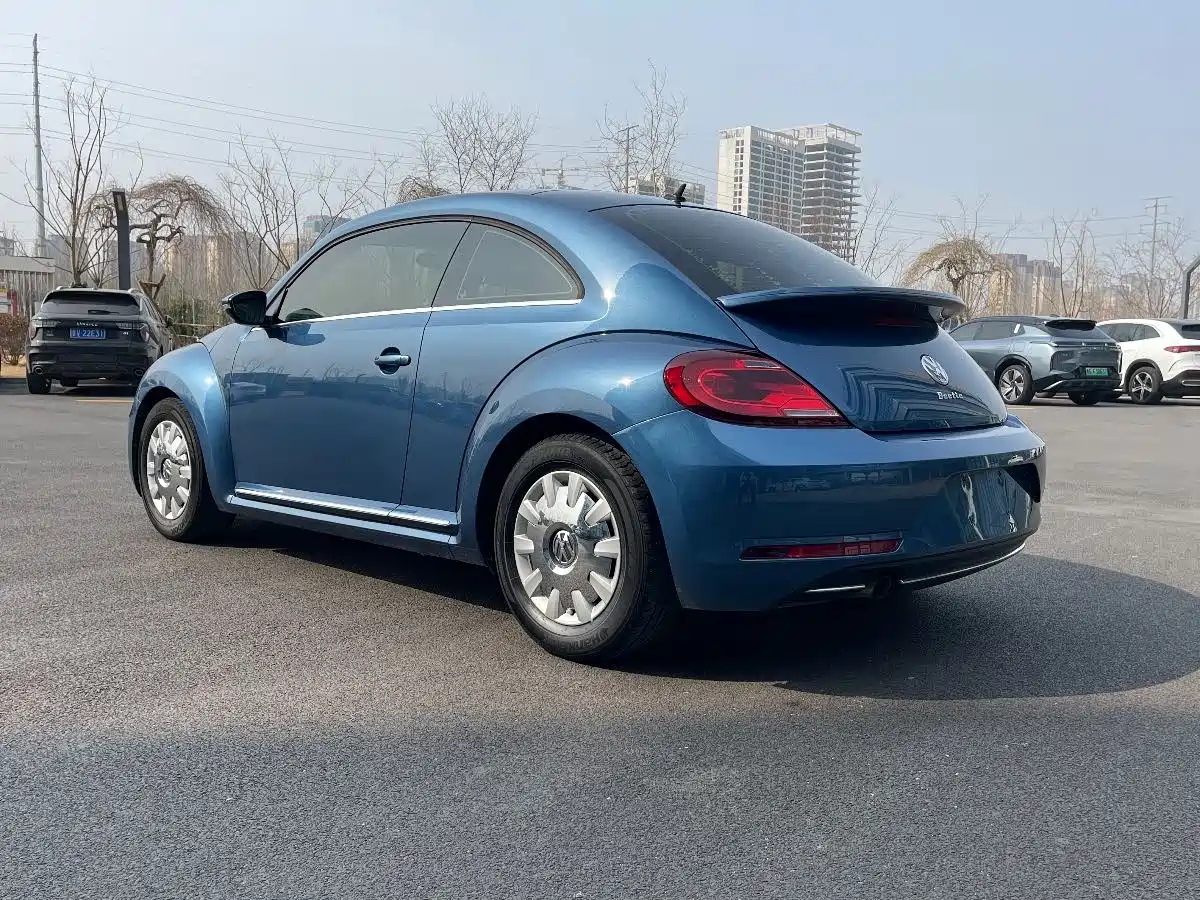 Volkswagen Beetle 2018 180TSI Easy Joy Edition фото 5