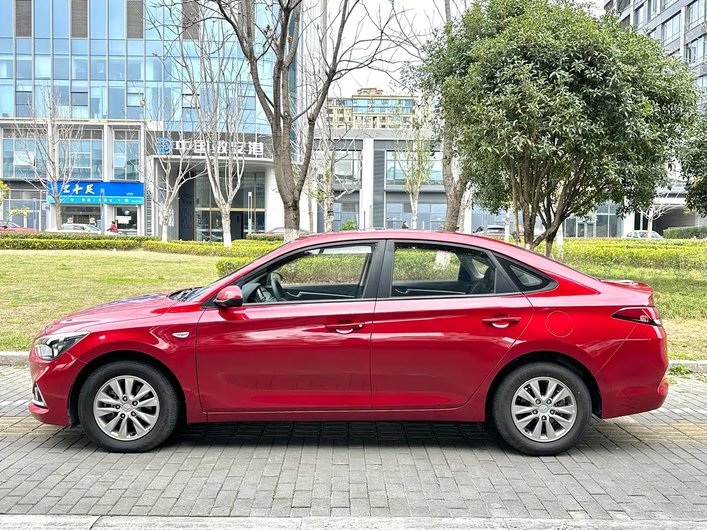HYUNDAI YUEDONG
