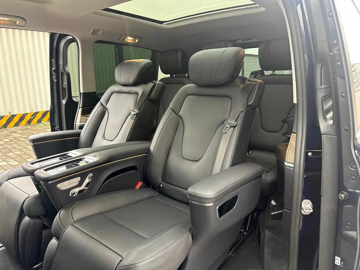 MERCEDES-BENZ V CLASS