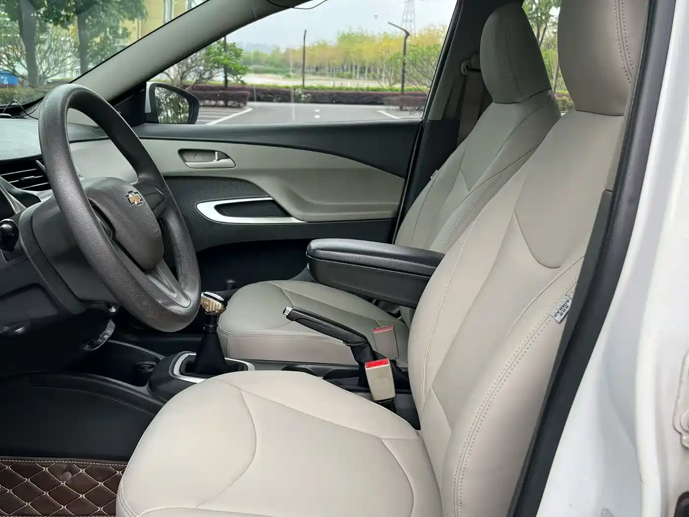 Chevrolet Sail 2015 Sail 3 1.5L Manual Ideal Sunroof Edition фото 7