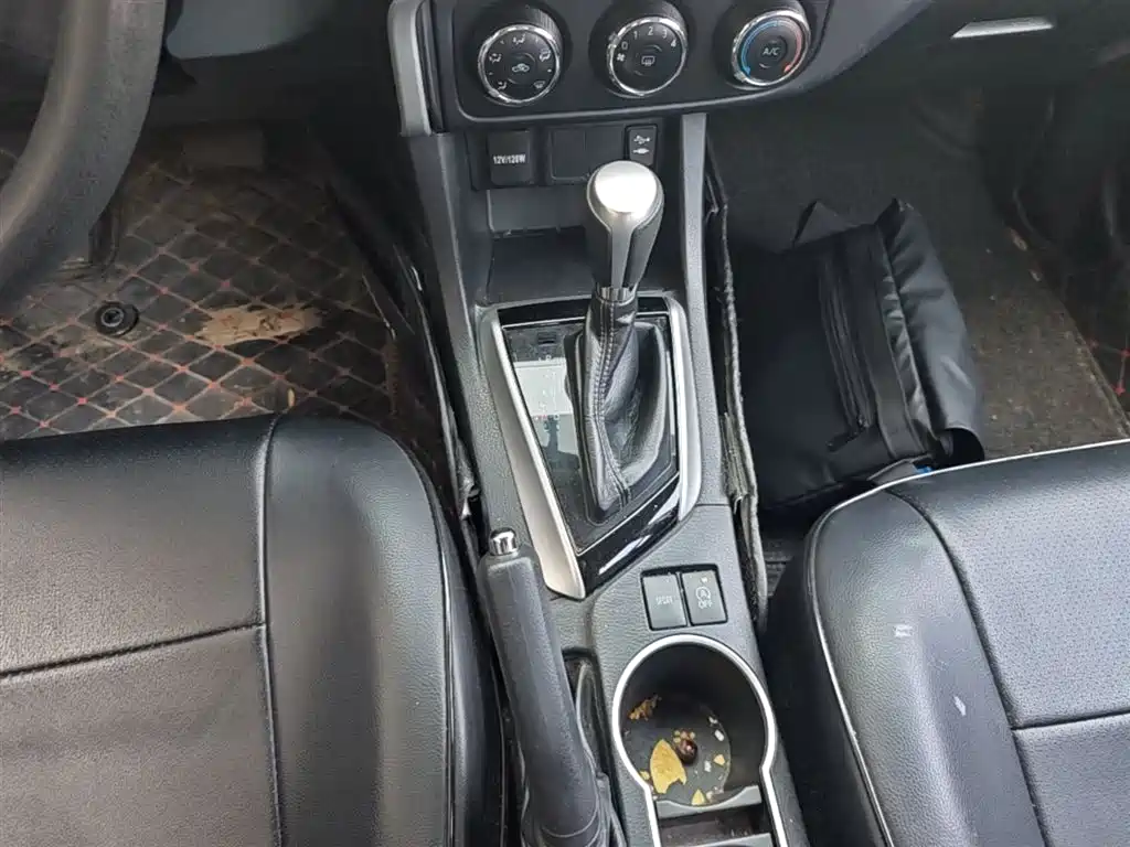 Toyota Levin 2017 Facelift 185T CVT Elite (China V) фото 14